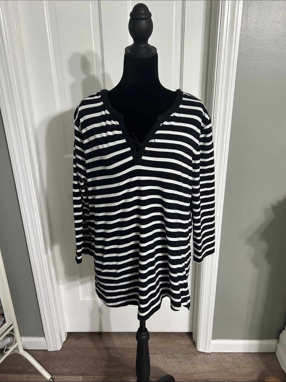MICHAEL Michael Kors Black and White Striped V-Neck Long Sleeve Top